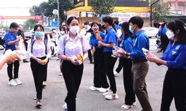 Bình Dương cấp tốc tuyển giáo viên, xây thêm trường vì học sinh tăng ‘khủng’