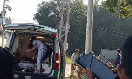 Cha chết lặng khi thấy người bị cháy đen trên đường chính là con trai