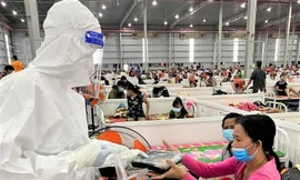 Bình Dương: Tỷ lệ hơn 7 bác sĩ trên một vạn dân khó đáp ứng trong bối cảnh dịch bệnh