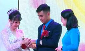 Đám cưới trong mơ của 10 đôi công nhân khó khăn ở Bình Dương