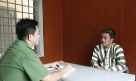 Thu giữ 4 khẩu súng trong nhà “trùm” buôn ma tuý