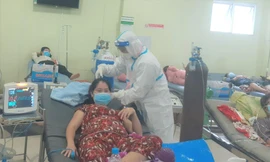 Bình Dương chuyển 17.000 F0 đến nơi khác nhường chỗ F0 mới, xét nghiệm cả ngày lẫn đêm