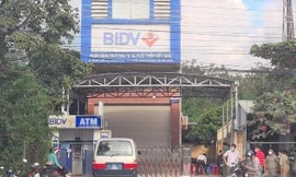 [CLIP] Bắt đối tượng mang vật giống súng cướp ngân hàng ở Bình Dương 