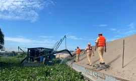 CSGT Bình Dương tổng kiểm soát, xử lý ‘cát tặc’