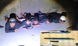 Nhóm giang hồ nhí từ TPHCM xuống Bình Dương định 'lấy số' thì ‘đụng’ công an