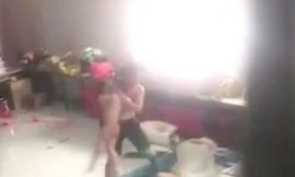 Khởi tố kẻ bạo hành dã man con riêng của ‘vợ hờ’