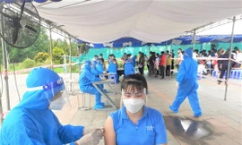 Bình Dương: Chậm phủ vắc xin, địa phương phải chịu trách nhiệm