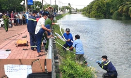 Phát hiện thi thể phụ nữ dưới rạch Cầu Ngang ở Bình Dương