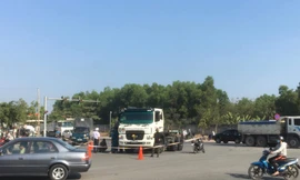 Hai phụ nữ thương vong dưới gầm container ở 'ngã 3 tử thần'