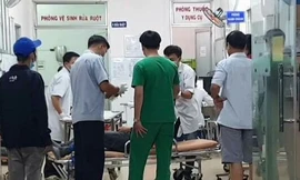 Hai nạn nhân đều bị thương nặng 