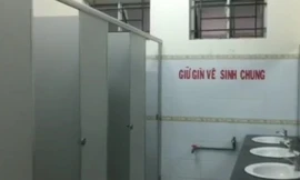 Một phụ nữ tố bị cướp hiếp trong nhà vệ sinh ở Bình Dương