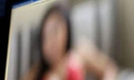 Dùng ảnh khỏa thân của bạn gái quen qua mạng để tống tiền