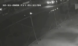 Người đi đường vô tâm quay mặt, thanh niên bị xe khách cán tử vong