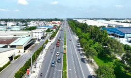 Nhìn từ trên cao 3 đường liên kết nhau được nâng cấp lên 6 làn xe ở Bình Dương