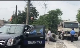 Bình Dương ra quân xử lý xe ben ‘hết đát’ lộng hành phá nát đường