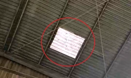 Bị chồng bạn gái truy đuổi, nam thanh niên rơi từ mái tôn xuống đất tử vong