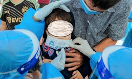Ca mắc COVID-19 ở trẻ gia tăng, Bình Dương 'ngóng' nguồn vắc xin phân bổ