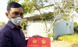 Nguyên Chủ tịch phường ‘giữ’ tiền đền bù, 12 năm dân không biết