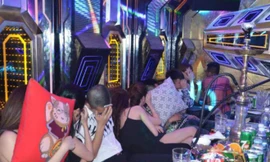 Hàng chục nam, nữ ‘bay lắc’ xuyên đêm trong phòng karaoke