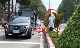 Tin mới vụ tài xế đỗ ô tô giữa đường đi mua đồ gây bức xúc ở Bình Dương 