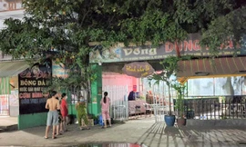 Chủ quán cà phê võng đâm vợ tử vong