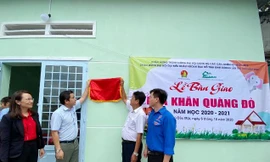 Bình Dương: Tặng nhà Khăn quàng đỏ cho học sinh nghèo hiếu học