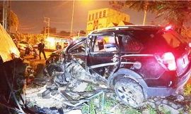 Ô tô biến dạng, 3 người thương vong sau tai nạn