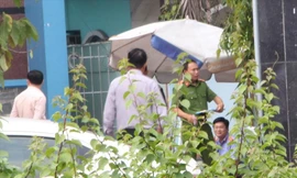 Truy bắt nghi phạm dùng vật giống súng cướp ngân hàng ở Bình Dương