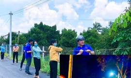 Tuổi trẻ Bình Dương giúp đường quê sáng rực