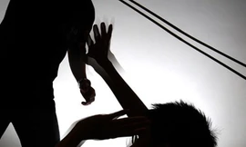 Sát hại cha vì thường xuyên bị đánh đập