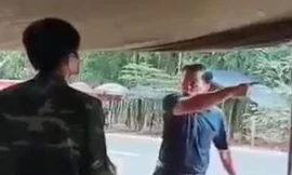 Phó Chủ tịch HĐND huyện phản ứng khi được đo thân nhiệt: Có bị xử lý hình sự? 