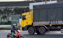 Nữ công nhân tử vong dưới bánh xe tải khi đang đi rút bảo hiểm 