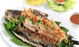 Người đàn ông tử vong sau khi ăn cá lóc nướng