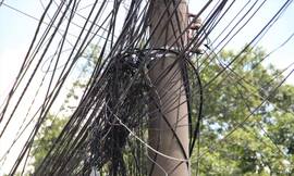 Bình Dương xóa ‘ma trận, mạng nhện’ cáp quang đu đeo các trụ điện