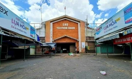 Áp dụng sai Chỉ thị, nhiều nơi ở Bình Dương cấm cả cơ sở kinh doanh thiết yếu