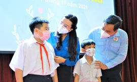 ‘Nối vòng tay yêu thương’ tiếp sức mạnh cho trẻ em mồ côi do đại dịch