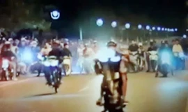 Quái xế dàn hàng ‘đại náo’ đường phố Bình Dương giữa mùa dịch