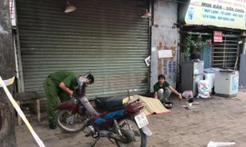 Phát hiện một phụ nữ tử vong bất thường bên đường 