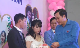 Tổ chức đám cưới tập thể cho công nhân có hoàn cảnh khó khăn