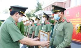 Biểu dương 1.600 cán bộ, chiến sĩ công an chi viện Bình Dương chống dịch