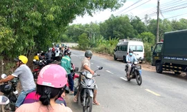 Phát hiện hai nam thanh niên tử vong trong bụi cây ven đường