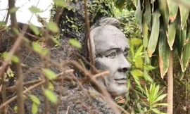 Cận cảnh mộ phần độc đáo và ý nghĩa của nhạc sĩ Trịnh Công Sơn