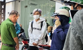 Nhờ cộng đồng mạng tìm con, gặp ngay kẻ lừa đảo đòi 6.000 USD để chuộc người