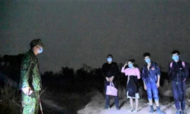 Khởi tố vụ tổ chức đưa người vượt biên mùa dịch giá 400 USD/người