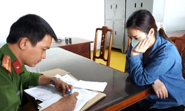 Khởi tố nữ thu ngân biển thủ tiền của công ty