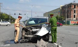 Tai nạn kinh hoàng giữa 3 ô tô trong khu công nghiệp ở Bình Dương