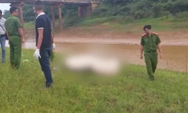 Đi giăng lưới, phát hiện thi thể nam giới bị trói tay trôi sông