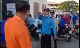 Bảo vệ công ty ở Bình Dương dùng gậy đánh công nhân dã man