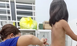 Công an làm việc với mẹ và bố dượng bé gái 7 tuổi nghi bị bạo hành 