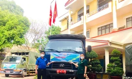 Kiều bào ở Úc đấu giá sen Việt hỗ trợ người dân vùng ‘tâm dịch’ TPHCM